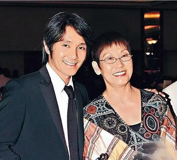 周星驰本可以结婚,于文凤和他相处了13年,分手后却这般模样