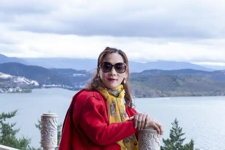 云南风景美如画 端庒美女似天仙