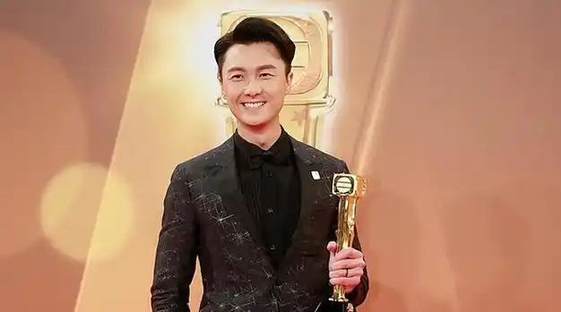 视帝王浩信曝新剧收视低原因为妻子新剧宣传预热关系缓和