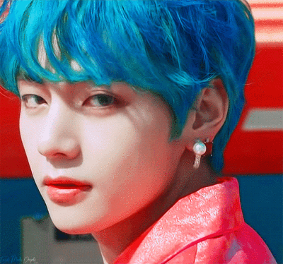 v 金泰亨 bts 防弹少年团 《boy with luv》mv