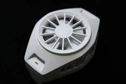 给你的手机装个"空调"吧——冰封散热背夹