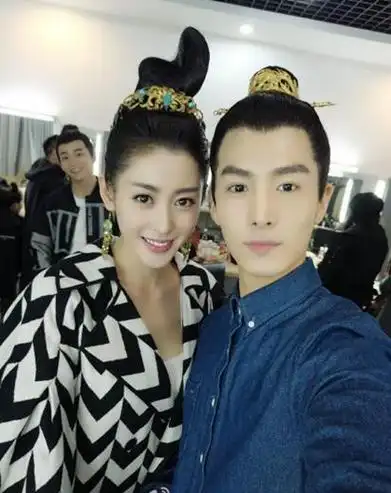 "长腿女神"张天爱:从做巩俐"光替"到演太子妃走红,情史成谜