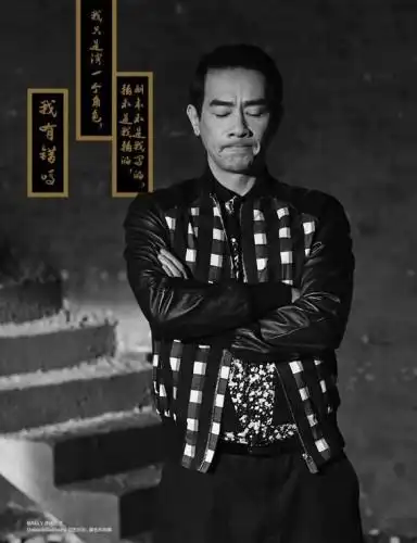 陈小春硬朗黑白写真 再现古惑仔时代