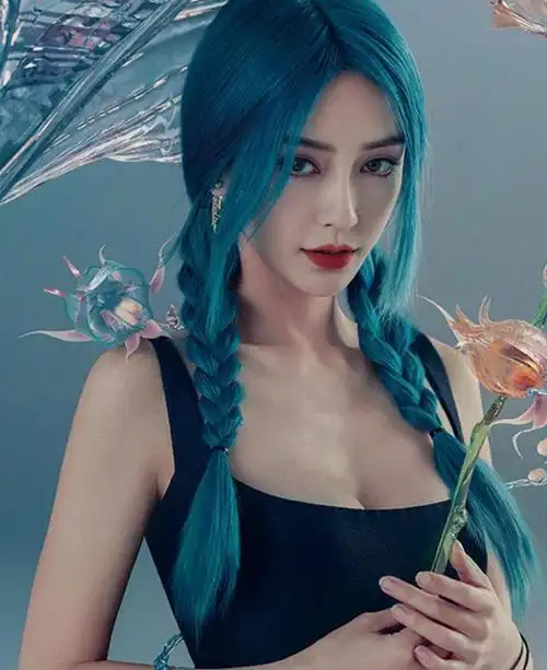 angelababy人鱼姬造型曝光,首次挑战蓝色头发,美成动漫女神|杨颖|豹纹