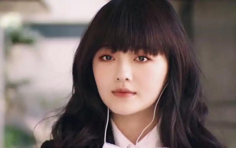 泡沫之夏x大s冷清总裁的倔强娇妻x女同