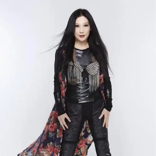 得意的笑李丽芬