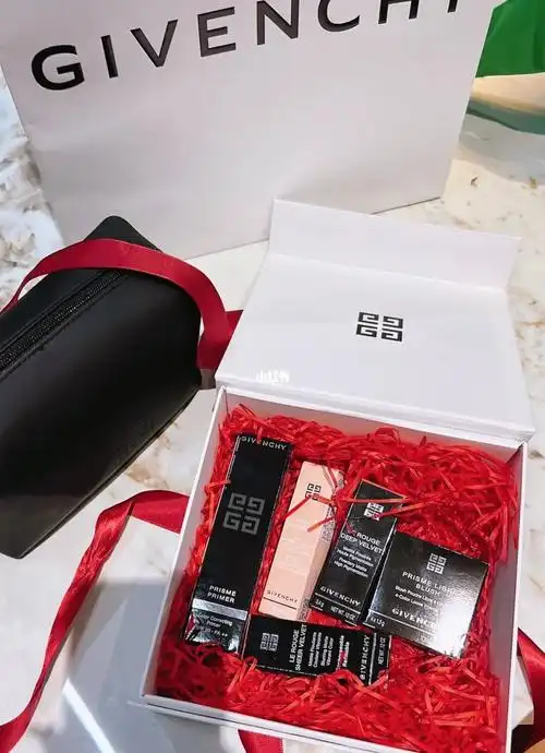 纪梵希口红套盒