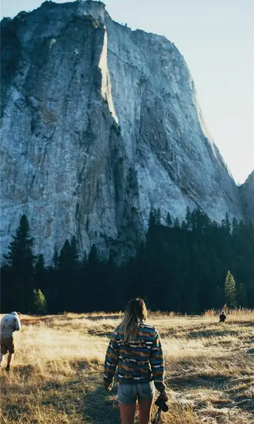 眺望远方背影高清手机壁纸眺望背影风景大海高山