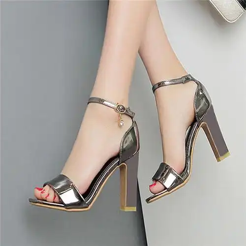 y13xl611-2 8cm高跟方头粗跟舒适一字扣ol防水台凉鞋