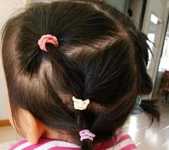 3岁宝宝短发简单编发