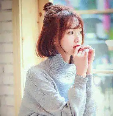 齐耳短发半丸子头图片 短发扎半丸子头的教程