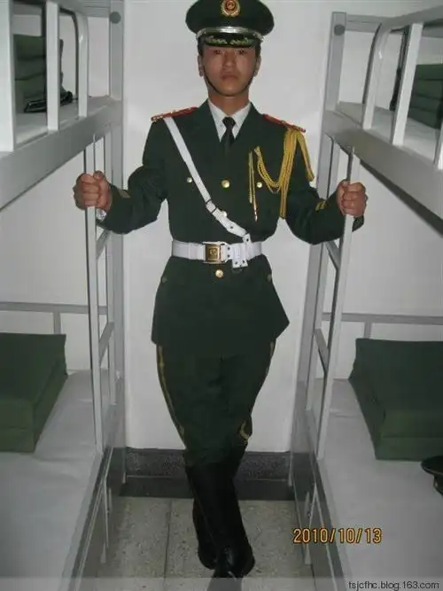 转载军人爱穿大马靴28