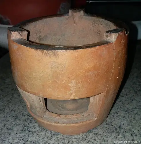文革潮阳--潮汕工夫茶炭炉红泥炉--高10cm,下面直径9.5cm