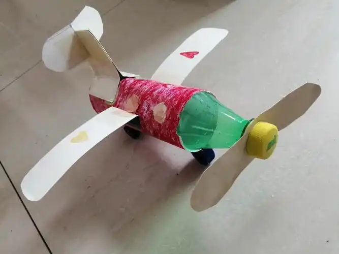 平安假期 快乐生活--创意环保作品展