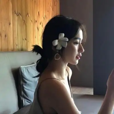 女生头像|四季春秋,沧山泱水,都不_微信头像_我要个性网