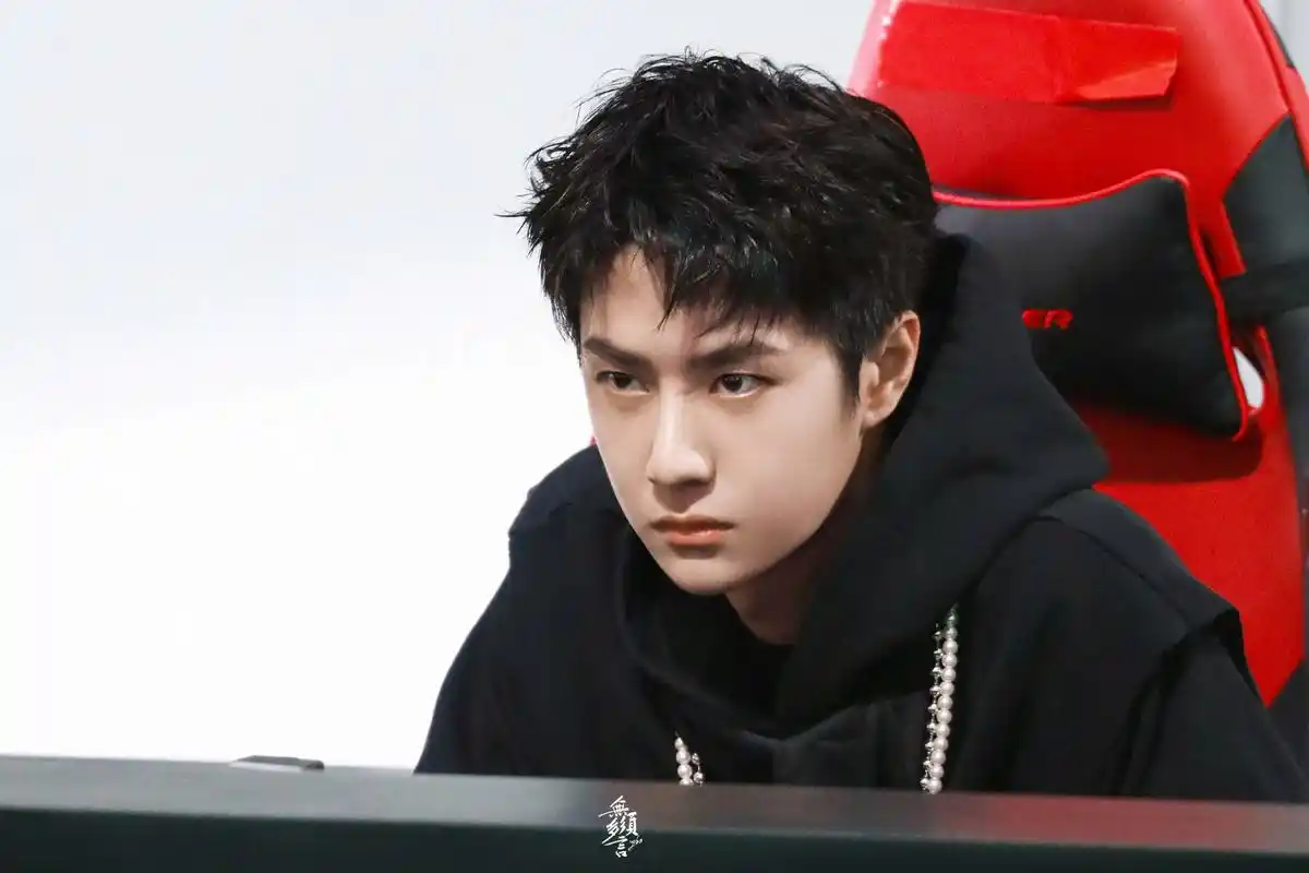 210731 和平精英超级杯暨空投嘉年华 #王一博