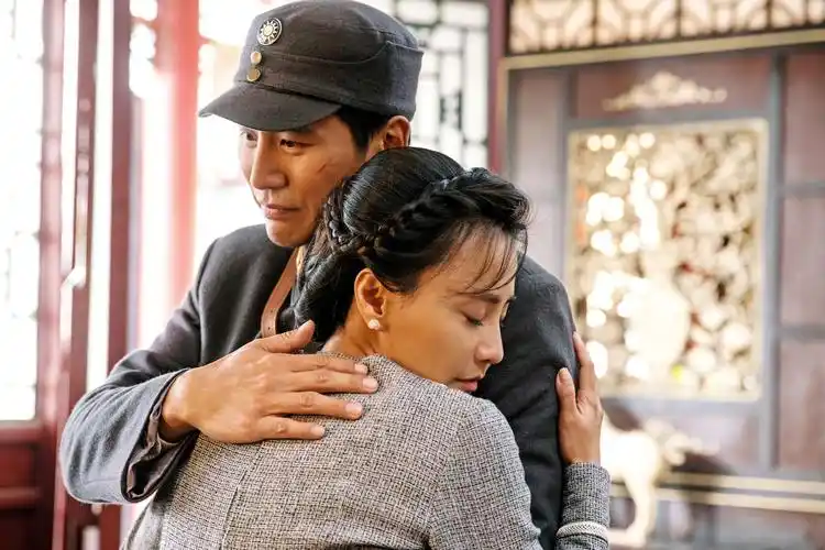 吕凉等主演的年代传奇剧《英雄烈》将于4月21日起登陆上海电视剧频道