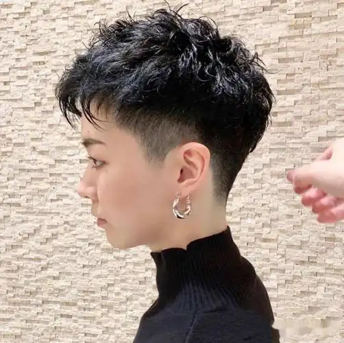 2022春天超短发纹理烫_自然_造型_发型