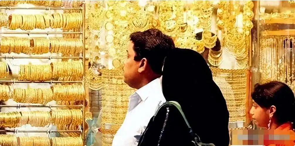 我们大家都普遍觉得迪拜的人都十分富有,他们那里盛产石油,所以就相当