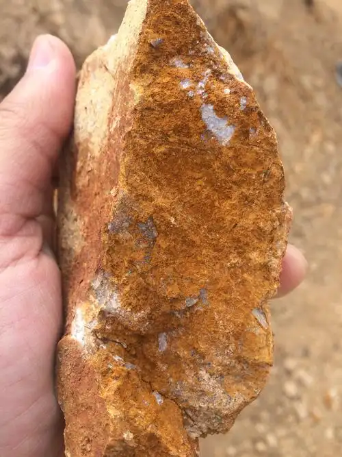 褐铁矿化石英脉