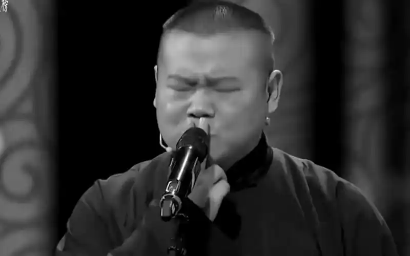 抽烟我谁都不服,舅服小岳岳:岳云鹏!简直有毒!