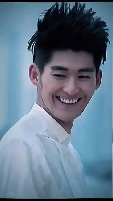 张翰慕容云海十年前的盛世美颜