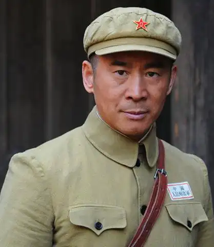 图马诗红的电视剧剿匪英雄演绎特派员生死搏斗的故事