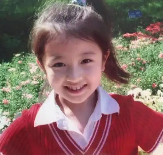 李兰迪小时候真好看圆圆的脸太可爱了