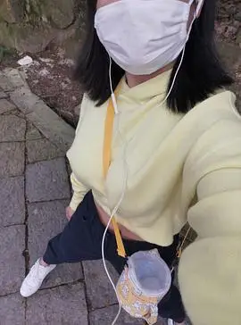 疫情期间戴口罩终于让我有了抬头看人的勇气!