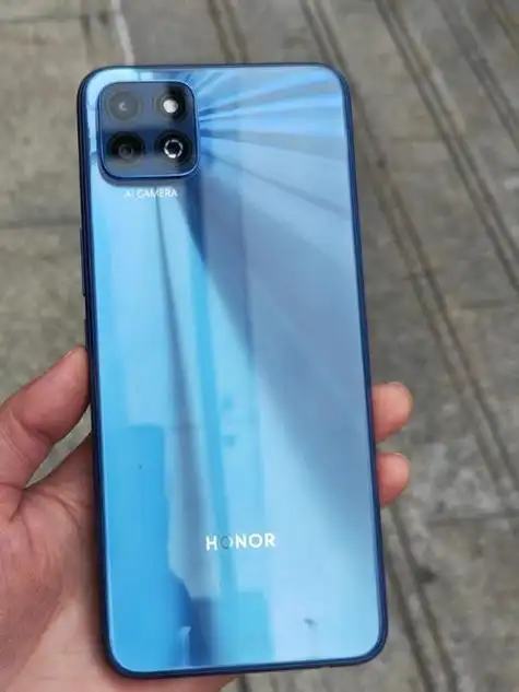 荣耀畅玩20 智能手机:大电量长续航,非常适合老年人和学生党!