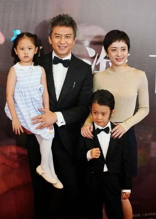 好有爱的一家!孙俪晒小花给邓超写的字条,网友:老父亲还是爱哭