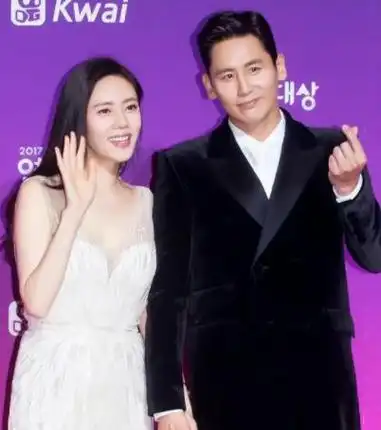 这样的男人,如同于晓东,崇尚注重细节,擅长营造微小浪漫.