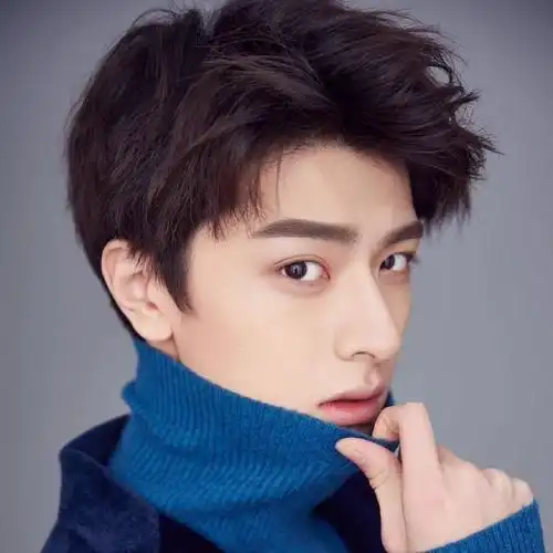 林一是只有五岁吧,哈哈哈,是有点幼稚在身上的,真的太可爱了#林一