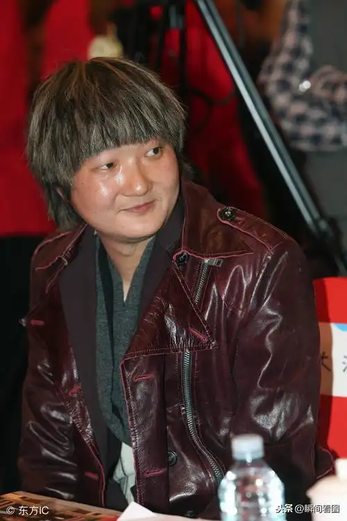 王大治近照 脸上油光满面,网友:动刀了?认不出!