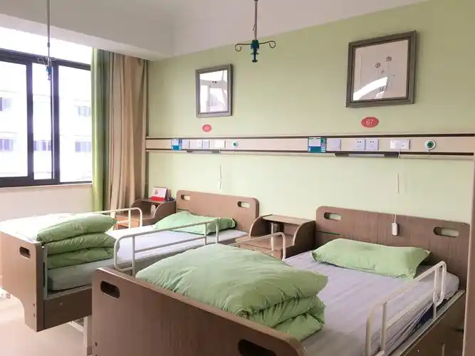 房间- 环境设施 - 上海护理院哪家好-上海日月星养老护理连锁