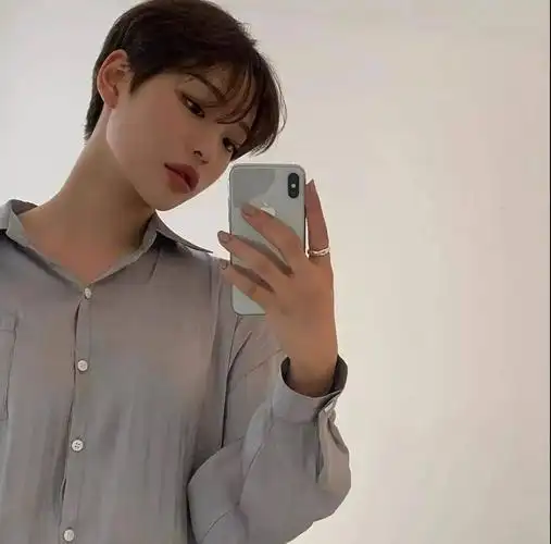 [露耳超短发,减龄绝对的神!]_女生