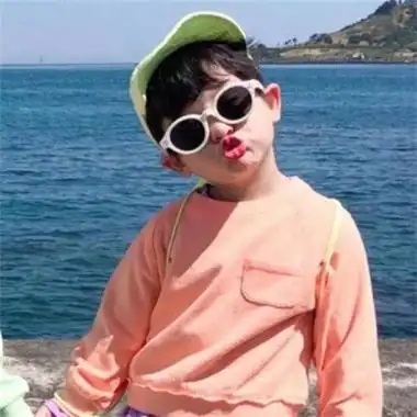 2022可爱萌娃呆萌情侣头像 好看小孩情头双人一人一张最新版