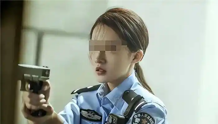 原创案例浙江警花约男友回家做客穿警服给他看不料把他吓得报警