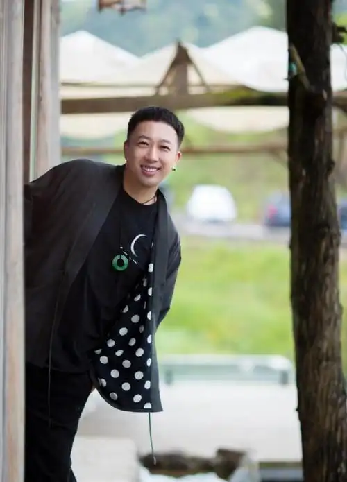 于正回应网友指他学秦昊的减肥方法不健康,他称自己其实有做一点点