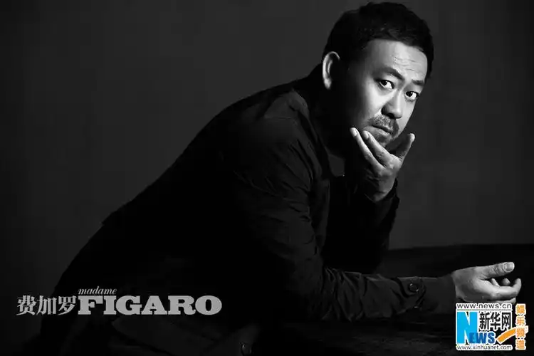 姜武黑白状态大片曝光 经典语录被誉宝典秘笈