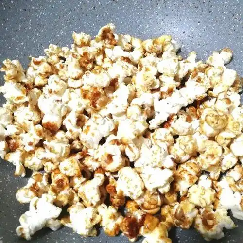 自制崩爆米花,口感酥脆,味道香甜