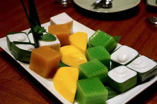 一起品尝泰国的传统甜点吉祥九宝