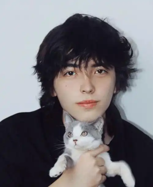 这位中俄混血帅哥火了不仅长得帅还是清华顶级学霸太强了