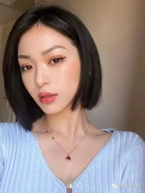 "发廊人气初恋齐脖短发"_发型