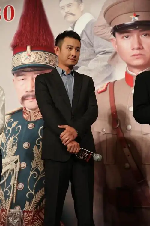 文章:不惧谩骂但惧时刻被拍 隐忍前行