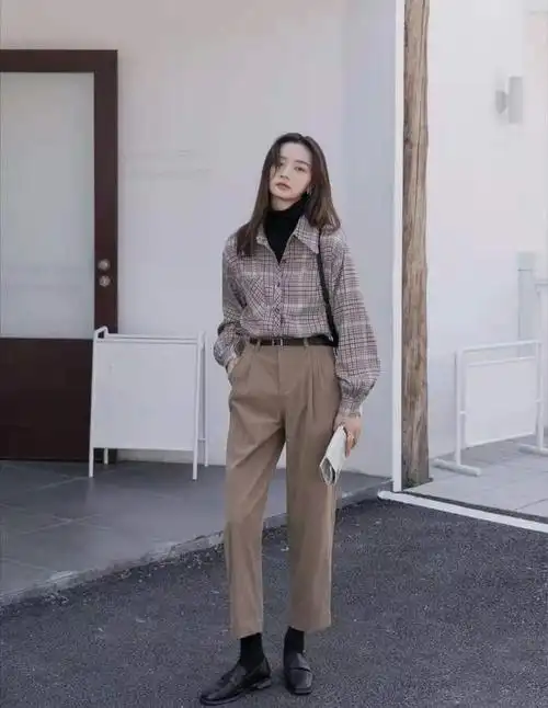 春天格子衬衫怎么搭配好看