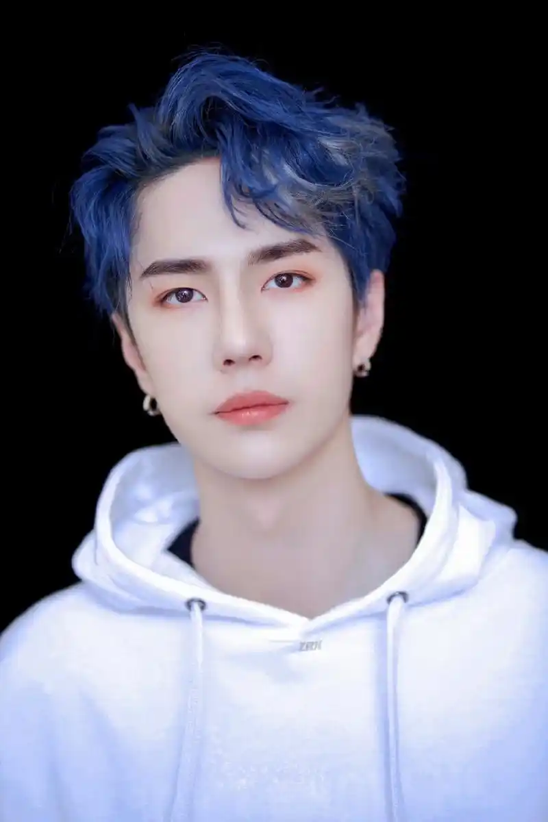 王一博# 王一博20岁那年在创造101做舞蹈导师时,就以实力出圈.