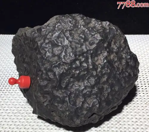 4590新疆石铁陨石陨铁3.2斤