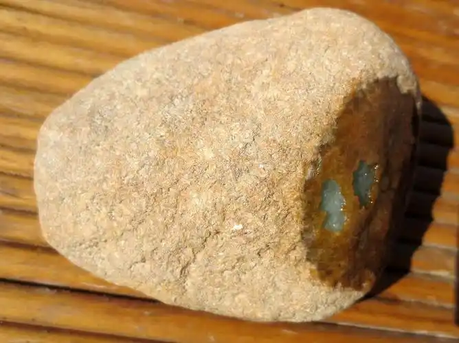 低拍1斤缅甸翡翠原石(种水赌石)168