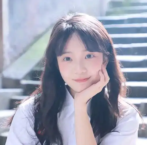 女生头像清爽好看干净好像突然出现在你身边